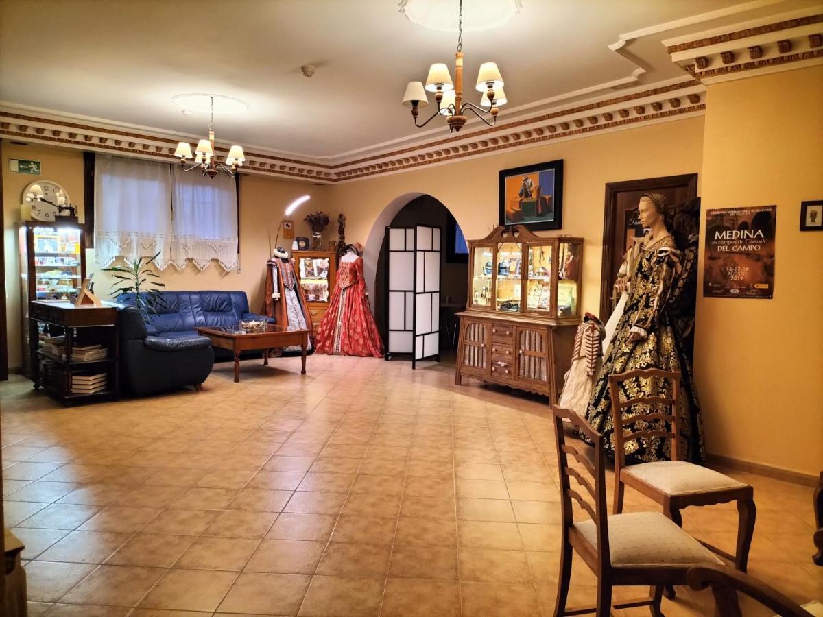 Hotel Mayno Пастрана Экстерьер фото