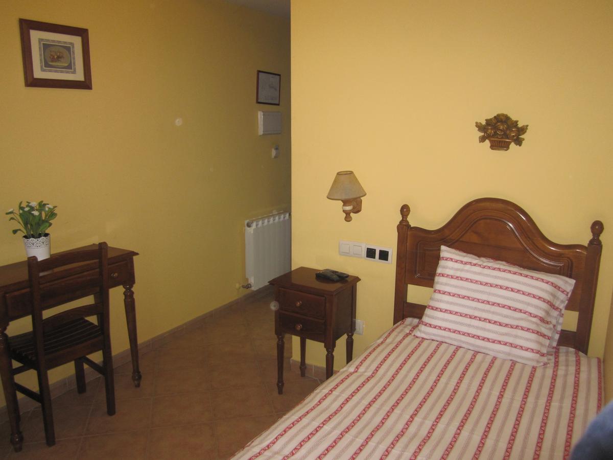 Hotel Mayno Пастрана Экстерьер фото